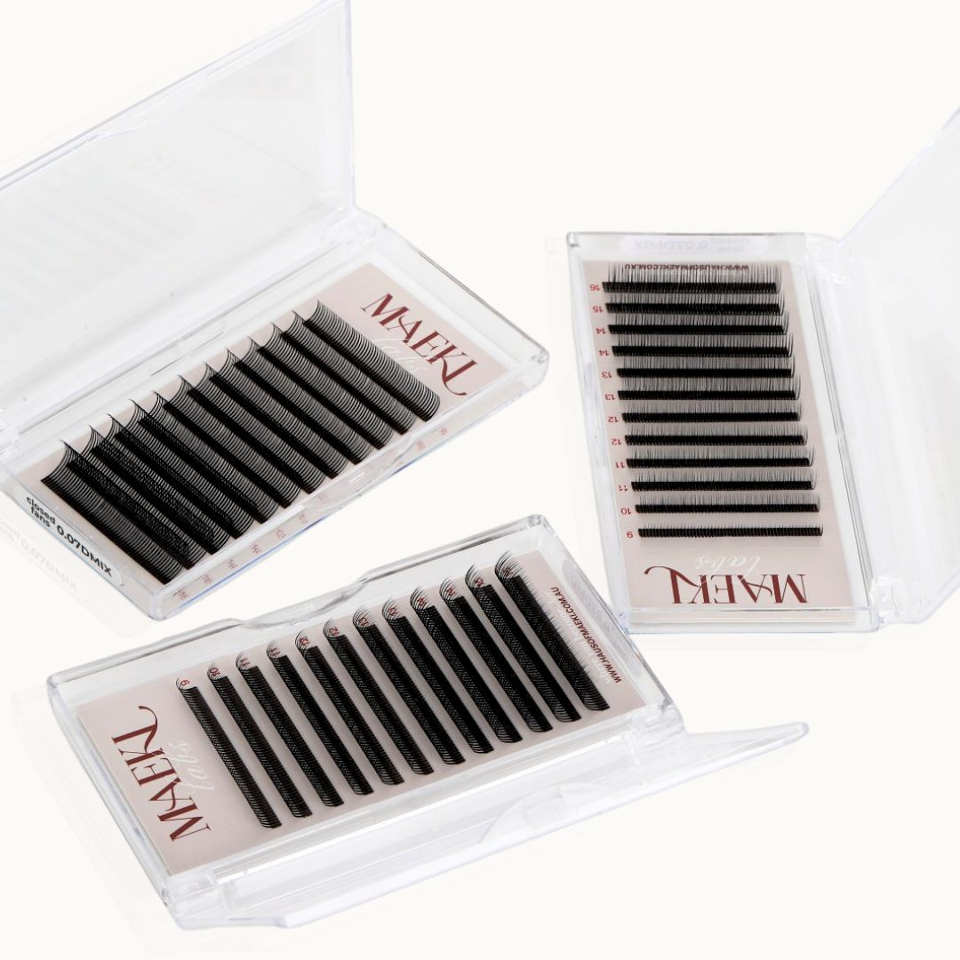 Closed Fans Lash Tray