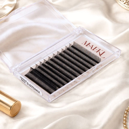 Closed Fans Lash Tray