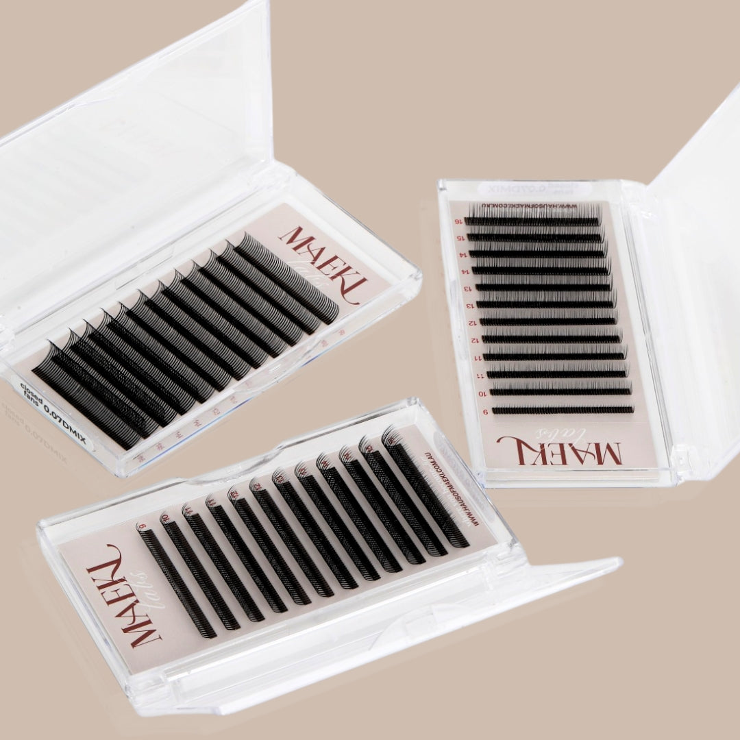 Closed Fans Lash Tray