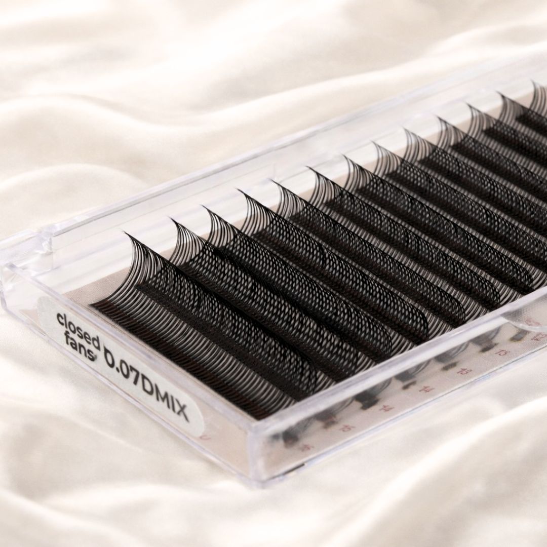 Closed Fans Lash Tray